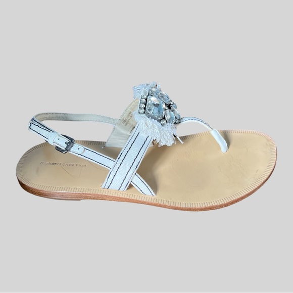 VERA WANG LAVENDER WHITE CANVAS JEWELED THONG SANDALS - SIZE 8 - Picture 2 of 5